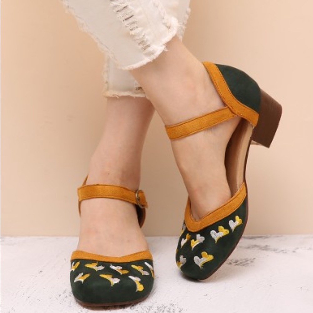 Lostisy Round Toe Embroidered Ankle Strap Comfort Heels Size 35 (4.5)